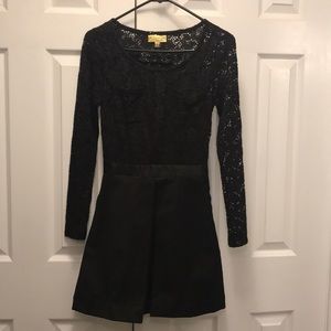 Vera Wang Princess Long Sleeve Black Dress